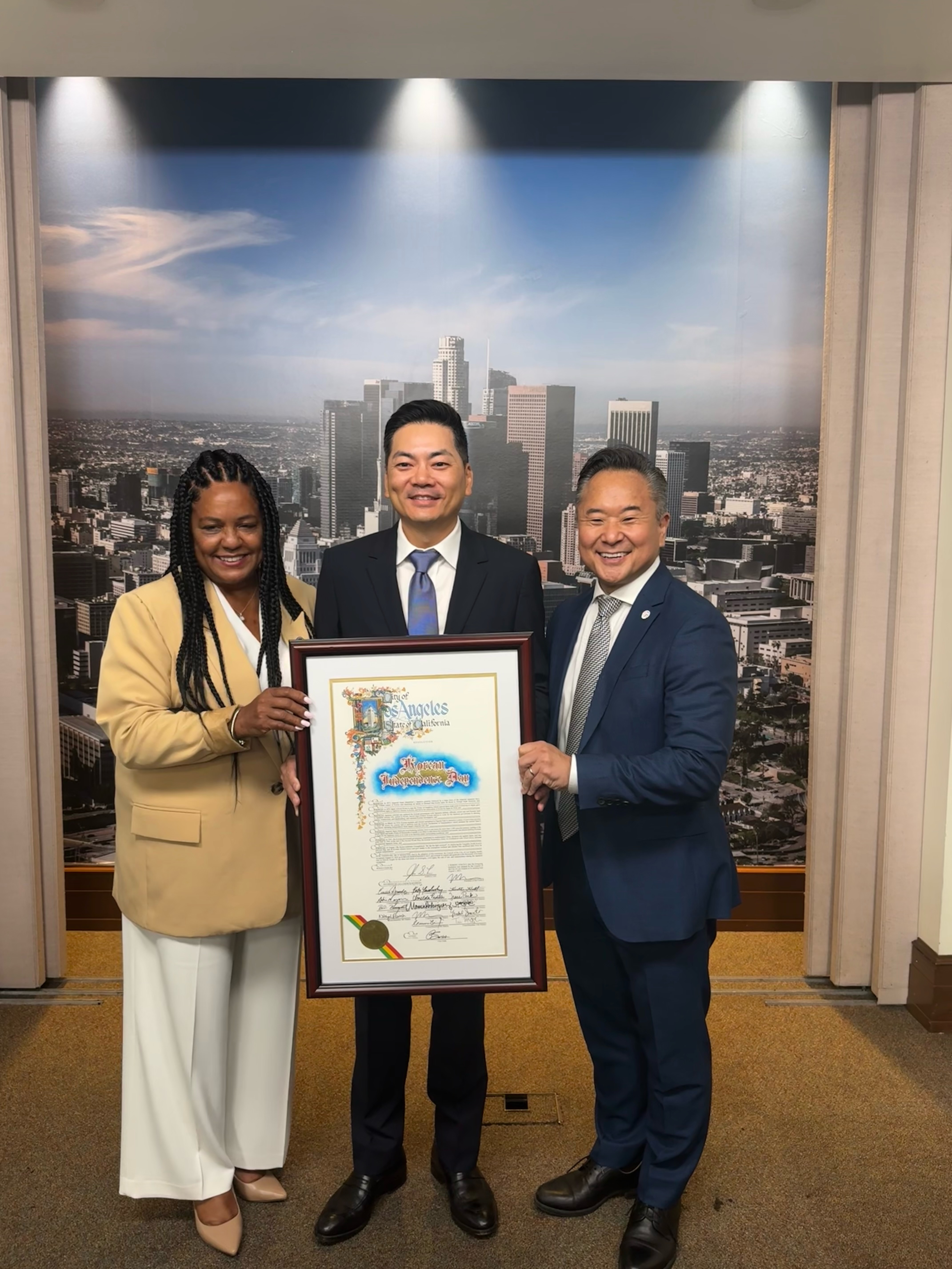 존 리 시의원_광복절.jpeg