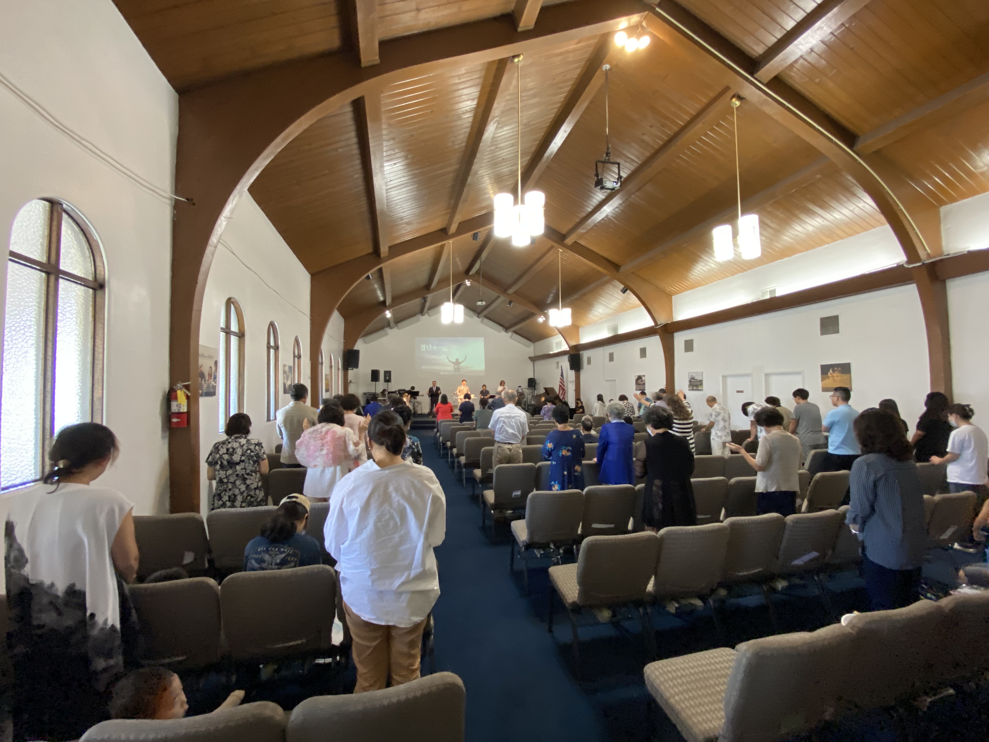 예수인 교회_창립 기념.jpg